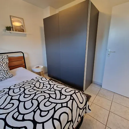 Апартаменты Gemuetliche Zweizimmerwohnung In Borby Ideal Fuer Pendler